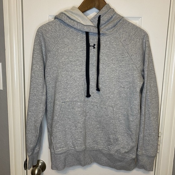 Under Armour Tops - UA Under Armour Sweatshirt Women's Small Pullover Hoodie Casual Pocket Gray